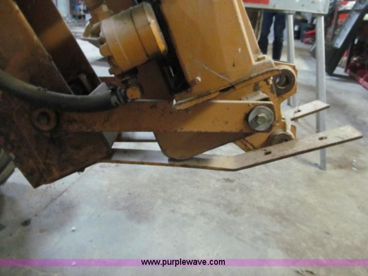 image for item F5912 Case Mini Sneaker