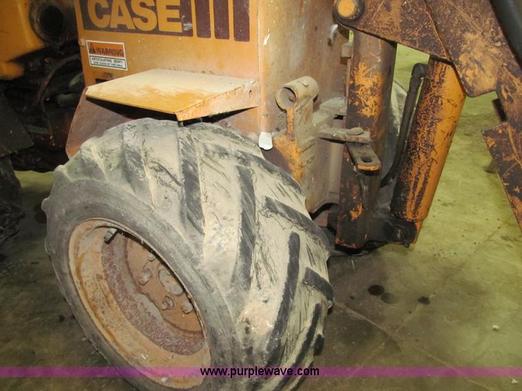 image for item F5912 Case Mini Sneaker