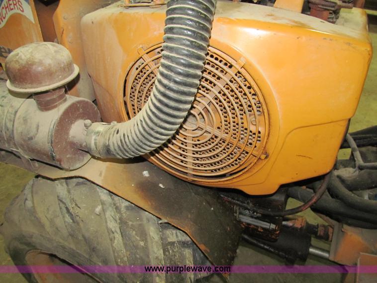 image for item F5912 Case Mini Sneaker