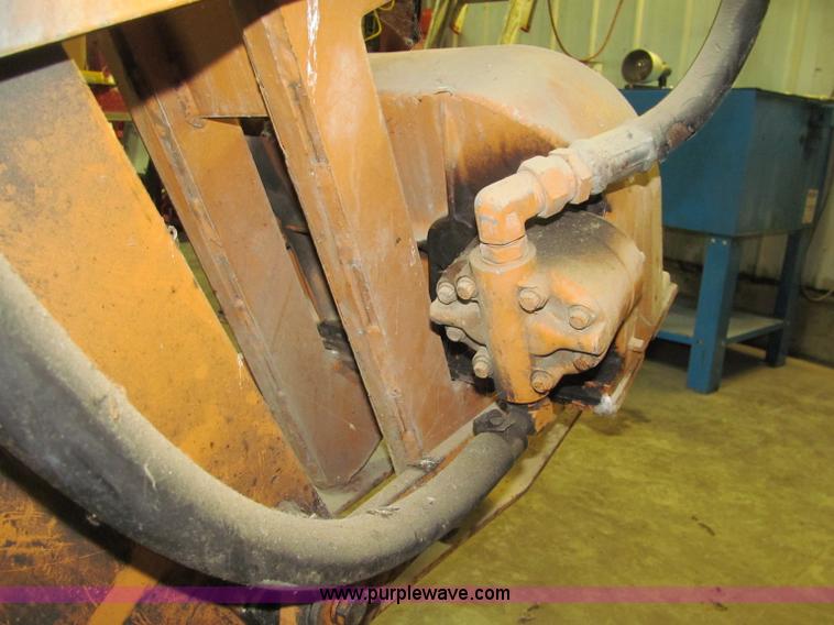 image for item F5912 Case Mini Sneaker