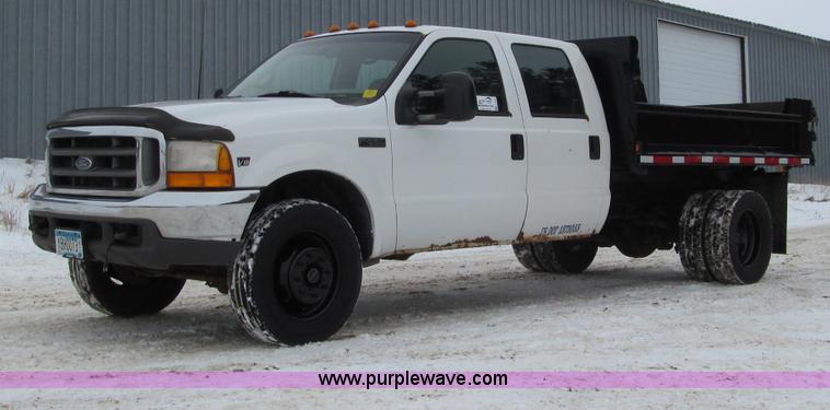 image for item F5918 1999 Ford F550 XLT Super Duty Crew Cab pickup truck