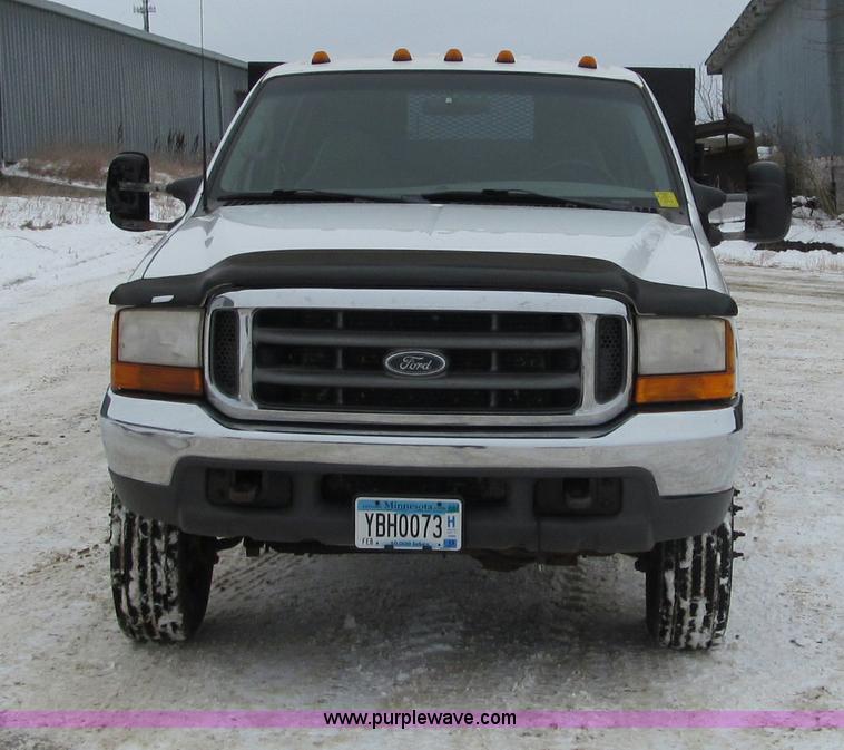 image for item F5918 1999 Ford F550 XLT Super Duty Crew Cab pickup truck