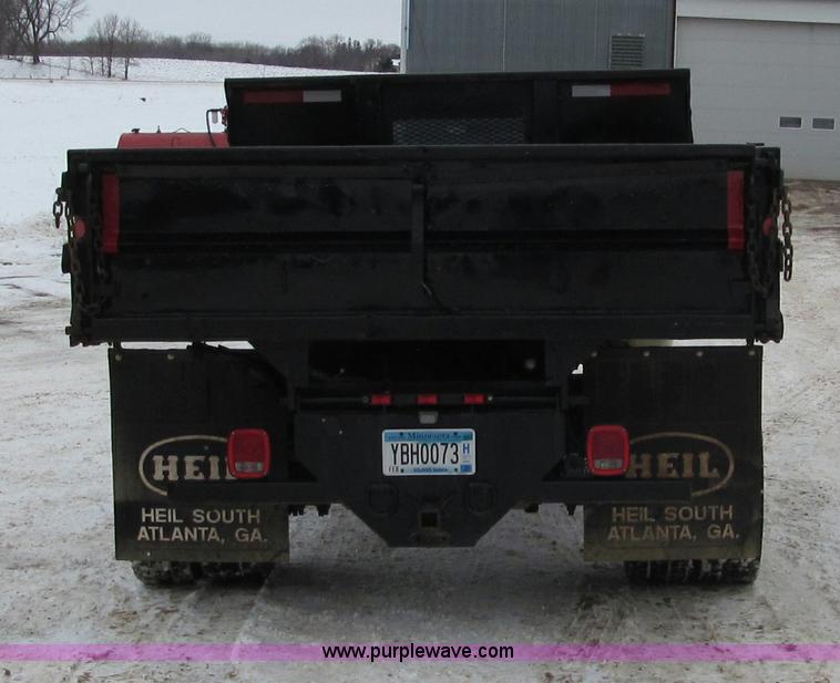 image for item F5918 1999 Ford F550 XLT Super Duty Crew Cab pickup truck