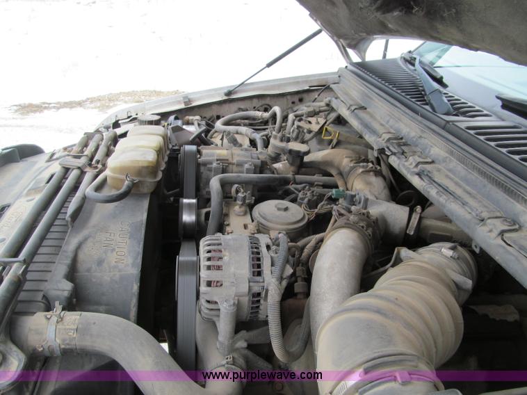 image for item F5918 1999 Ford F550 XLT Super Duty Crew Cab pickup truck