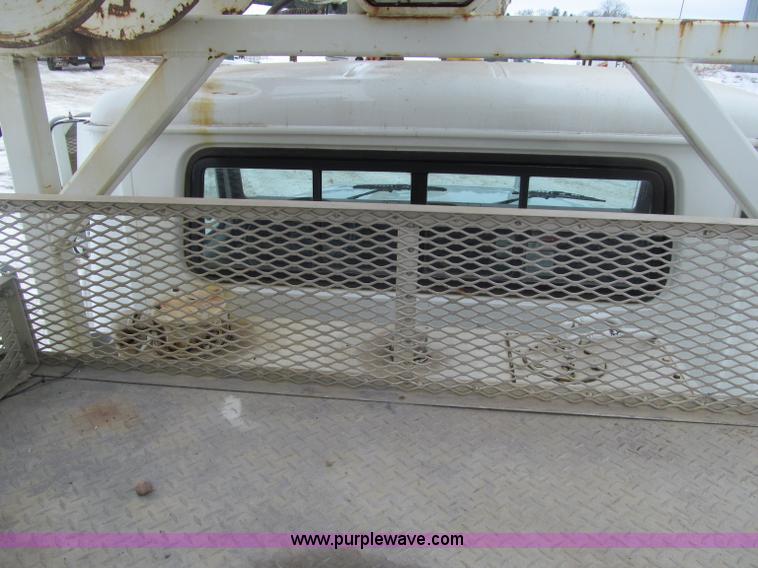 image for item F5919 1997 International 4700 Digger Derrick truck