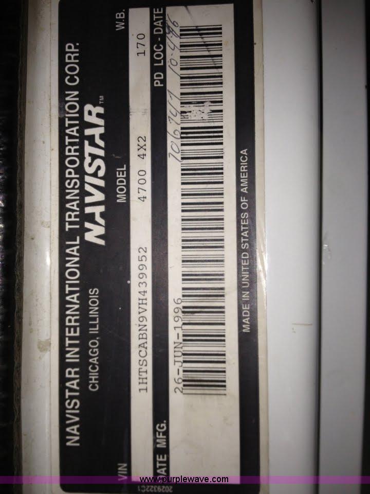 image for item F5919 1997 International 4700 Digger Derrick truck