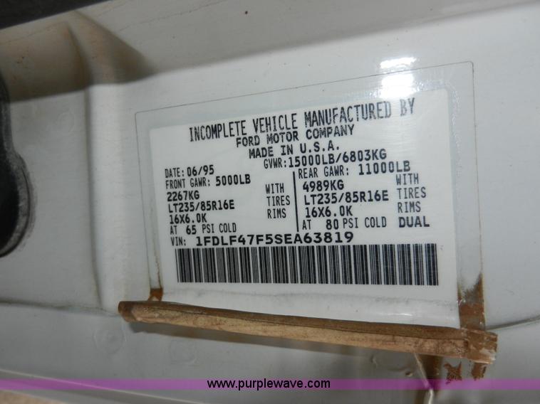 image for item A3965 1995 Ford F450 XL Super Duty flatbed pickup truck