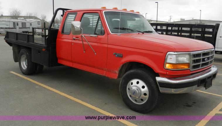 image for item A3966 1997 Ford F350 XLT flatbed pickup truck