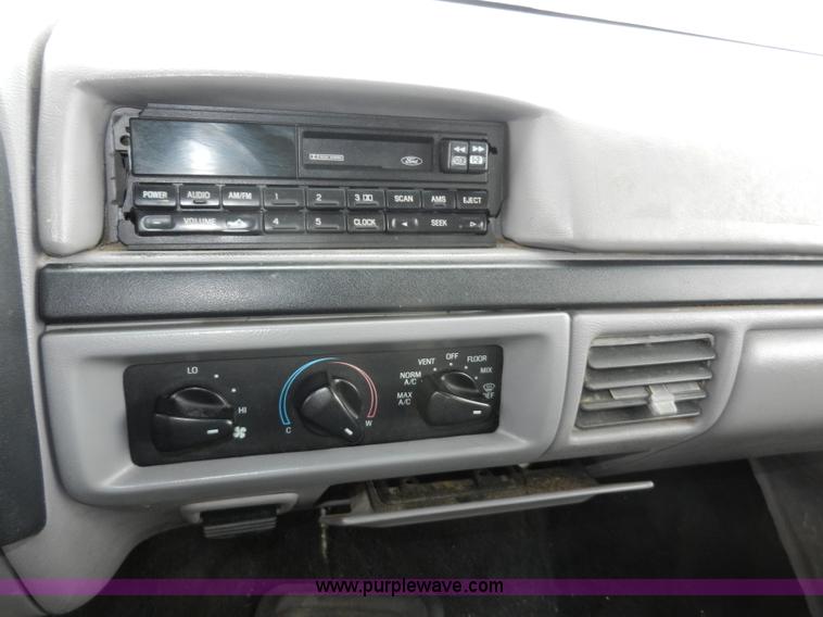 image for item A3966 1997 Ford F350 XLT flatbed pickup truck