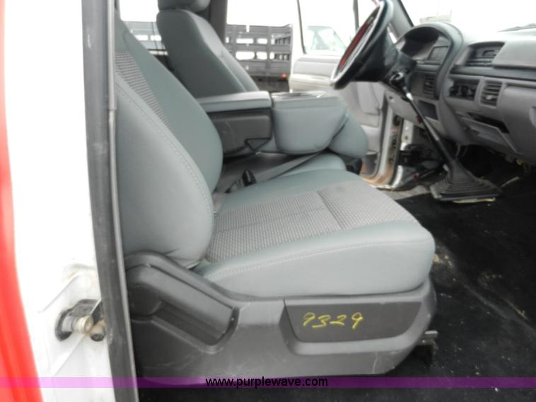 image for item A3966 1997 Ford F350 XLT flatbed pickup truck