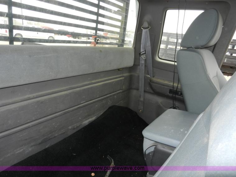 image for item A3966 1997 Ford F350 XLT flatbed pickup truck