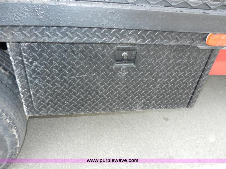 image for item A3966 1997 Ford F350 XLT flatbed pickup truck