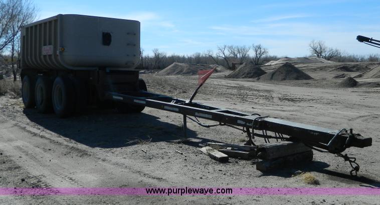image for item B3760 1988 Fruehauf triple axle