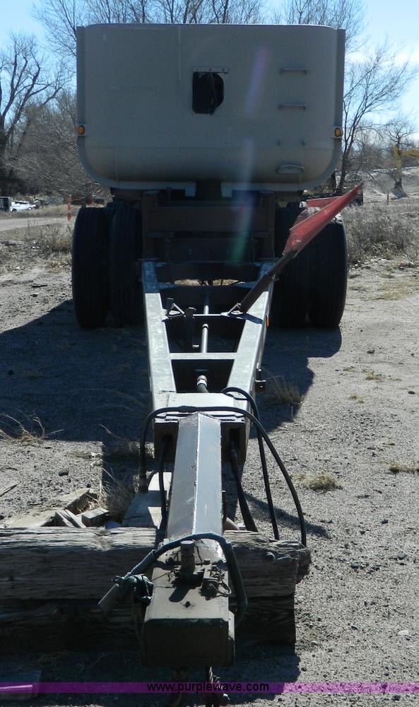 image for item B3760 1988 Fruehauf triple axle