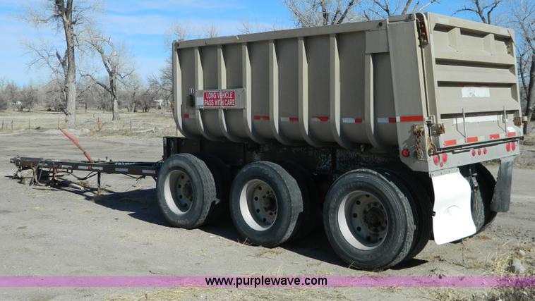 image for item B3760 1988 Fruehauf triple axle