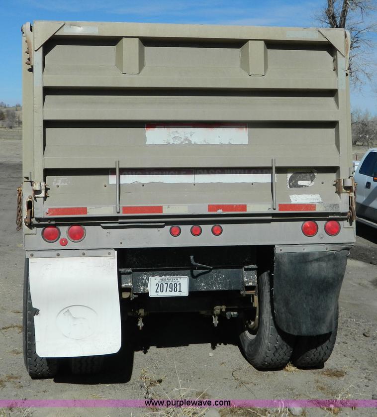 image for item B3760 1988 Fruehauf triple axle