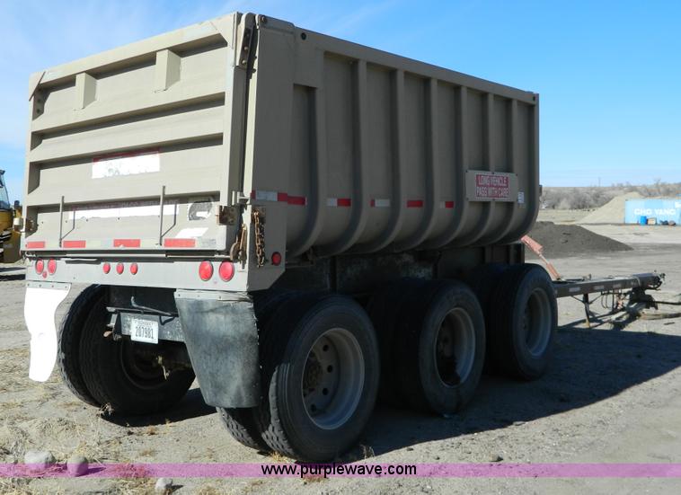image for item B3760 1988 Fruehauf triple axle