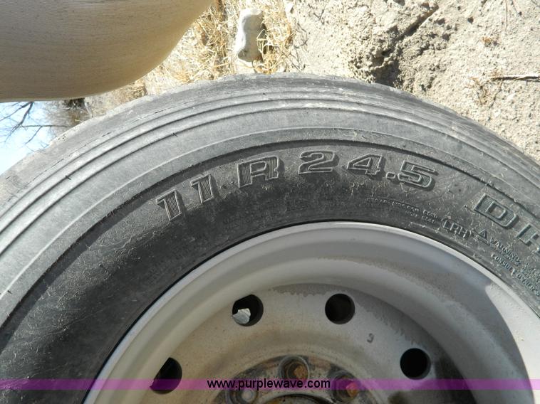 image for item B3760 1988 Fruehauf triple axle
