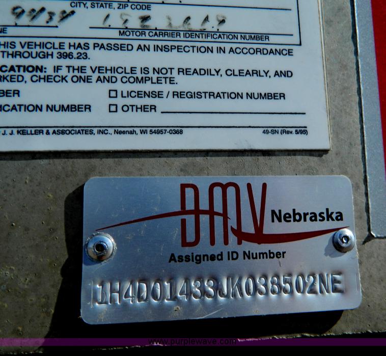 image for item B3760 1988 Fruehauf triple axle