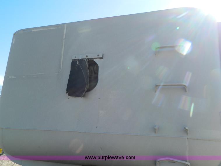 image for item B3760 1988 Fruehauf triple axle