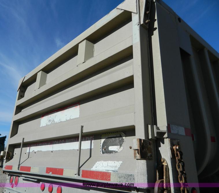 image for item B3760 1988 Fruehauf triple axle