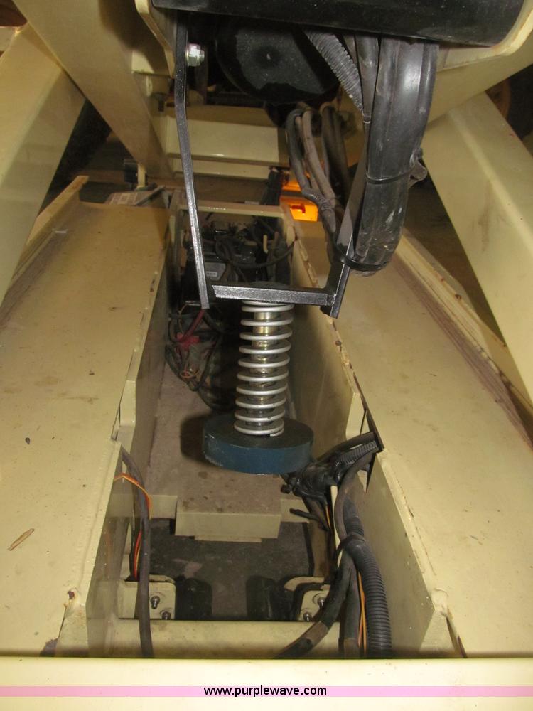 image for item B5383 2007 JLG 1930ES electric scissor lift