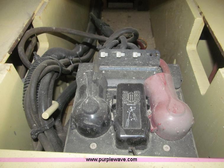 image for item B5383 2007 JLG 1930ES electric scissor lift