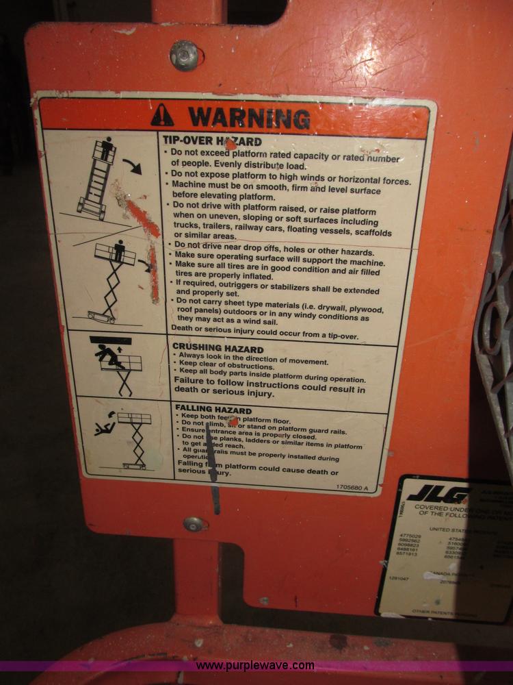 image for item B5383 2007 JLG 1930ES electric scissor lift