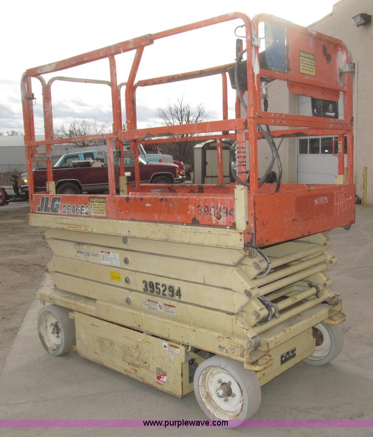image for item B5384 2002 JLG 2646E2 electric scissor lift