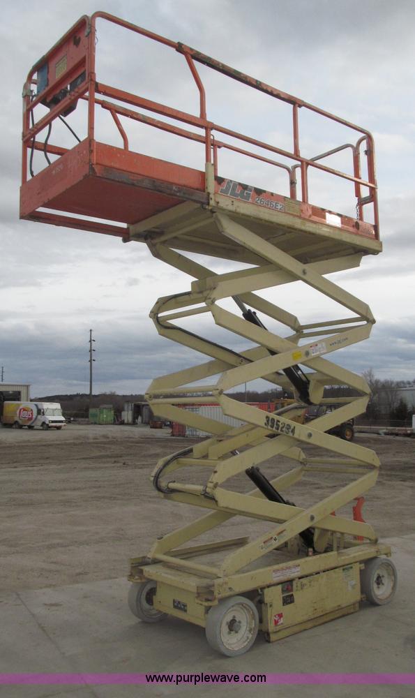 image for item B5384 2002 JLG 2646E2 electric scissor lift