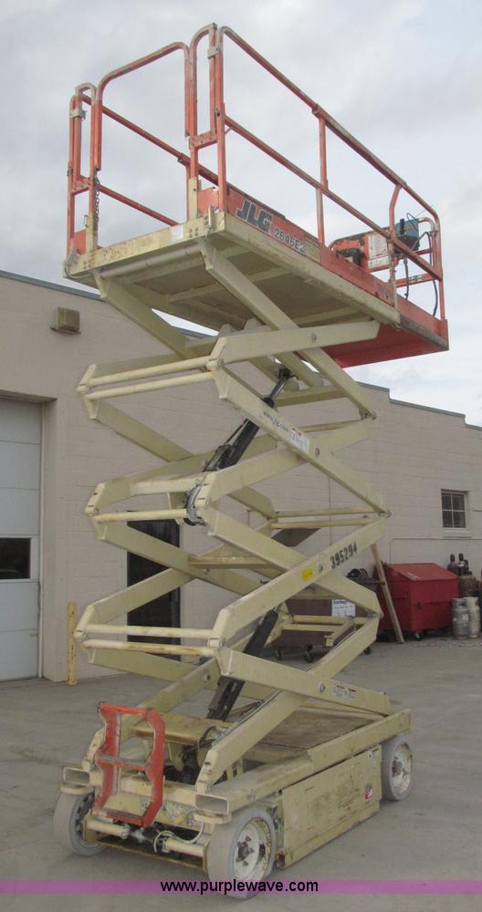 image for item B5384 2002 JLG 2646E2 electric scissor lift