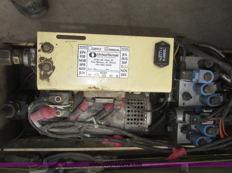 image for item B5384 2002 JLG 2646E2 electric scissor lift