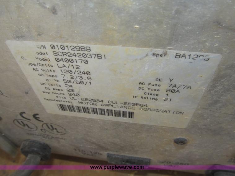 image for item B5384 2002 JLG 2646E2 electric scissor lift