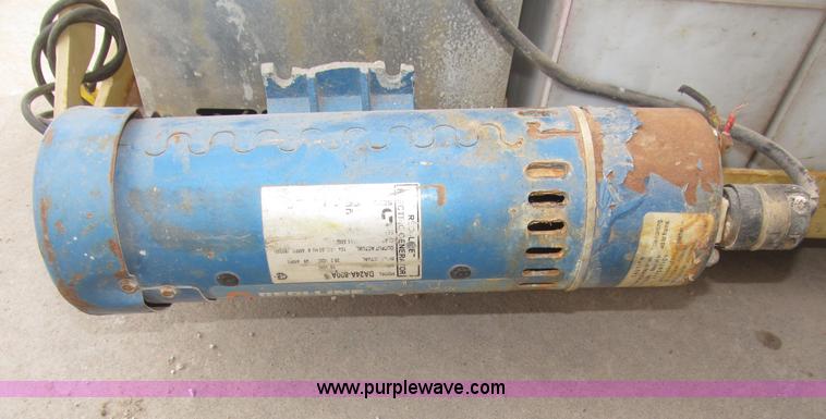 image for item B5384 2002 JLG 2646E2 electric scissor lift