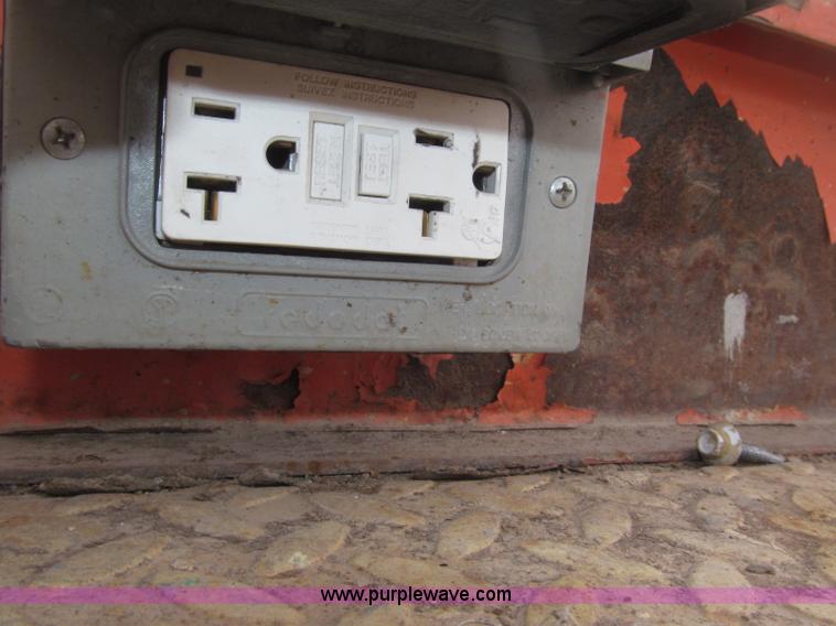 image for item B5384 2002 JLG 2646E2 electric scissor lift