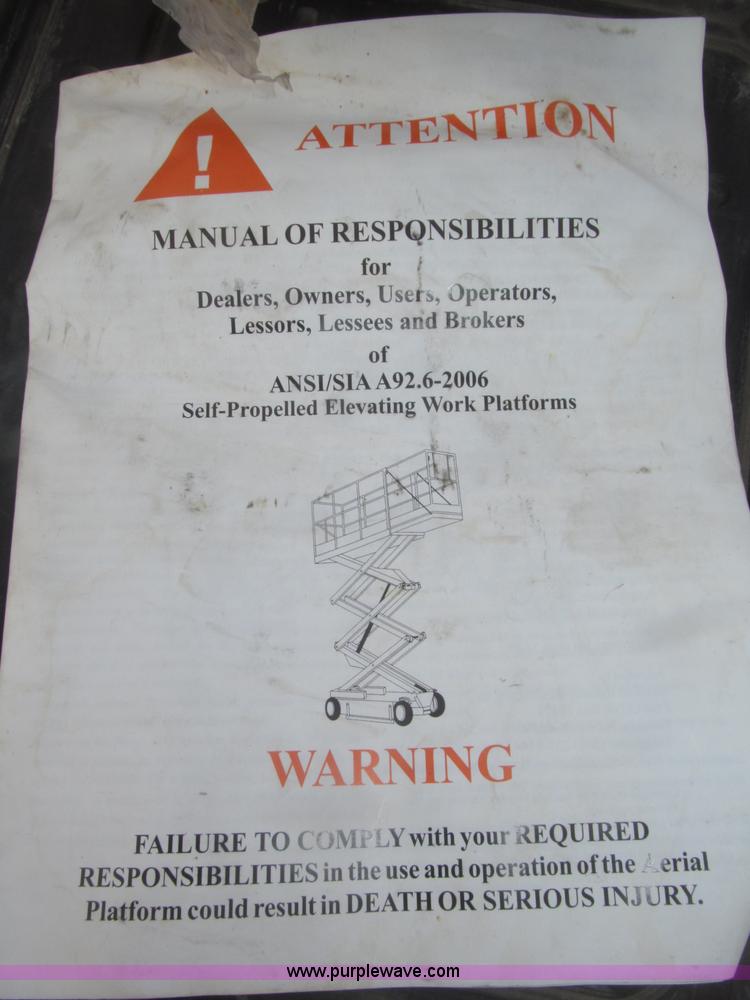 image for item B5384 2002 JLG 2646E2 electric scissor lift