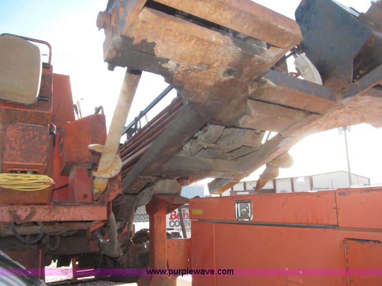 image for item B5390 Ditch Witch JT2321 horizontal directional drill