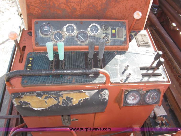 image for item B5390 Ditch Witch JT2321 horizontal directional drill