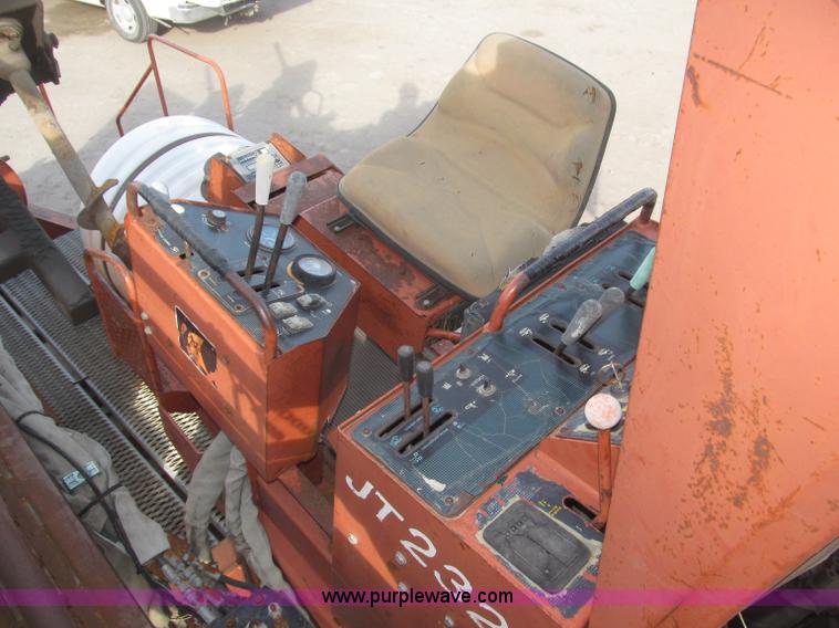 image for item B5390 Ditch Witch JT2321 horizontal directional drill