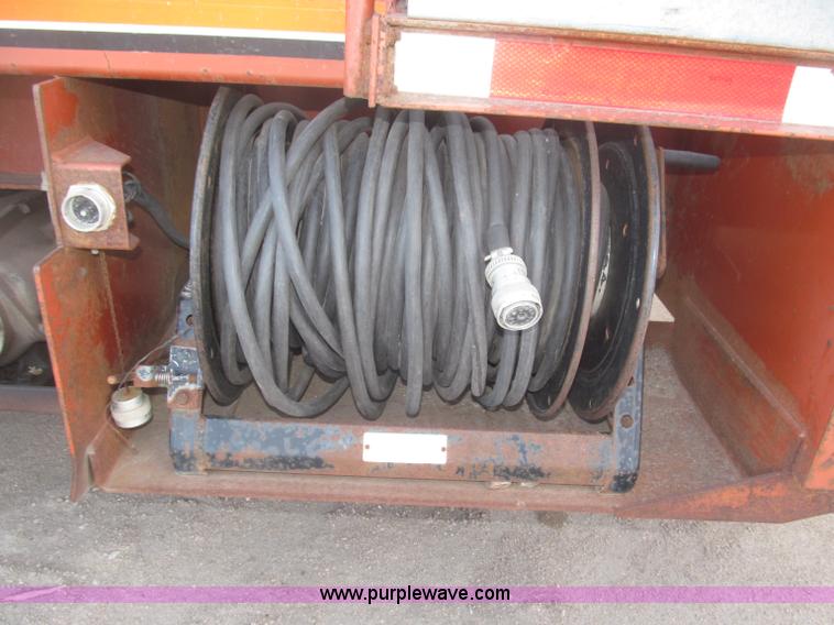 image for item B5390 Ditch Witch JT2321 horizontal directional drill