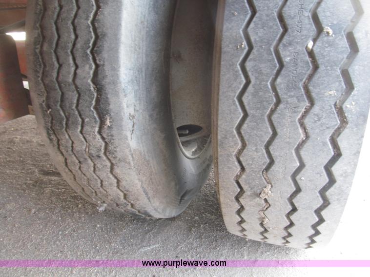 image for item B5390 Ditch Witch JT2321 horizontal directional drill