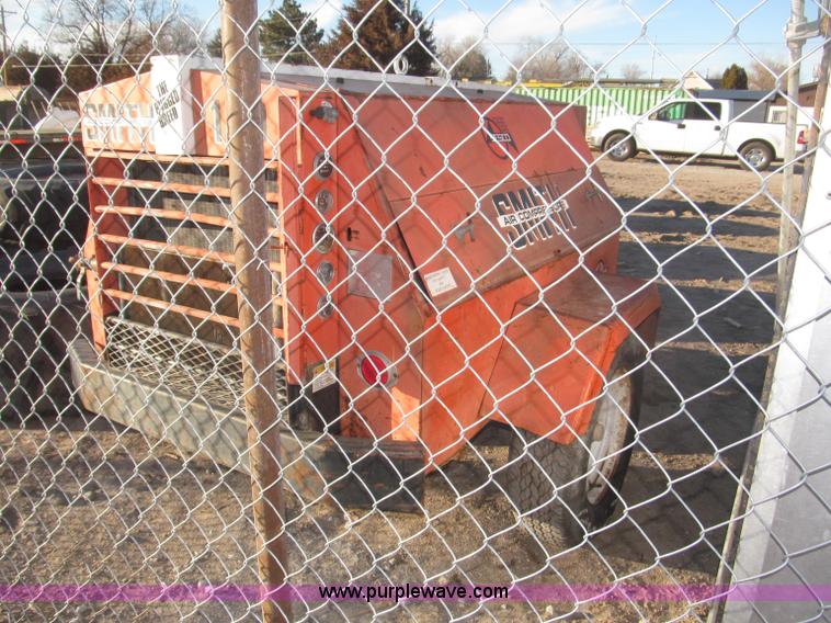 image for item B5393 1994 Smith 100GP towable air compressor