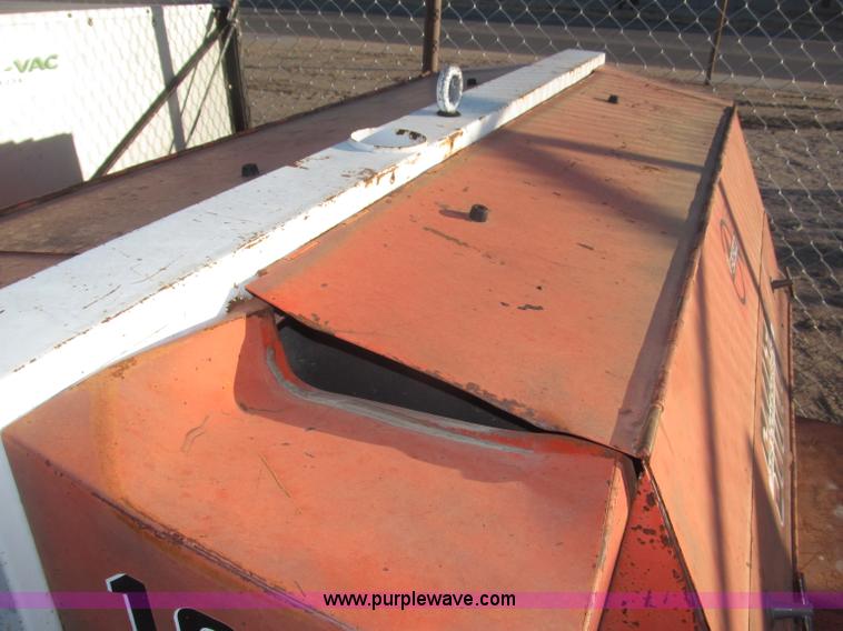 image for item B5393 1994 Smith 100GP towable air compressor