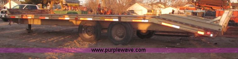 image for item B5395 1989 Redi Haul 25' tandem axle tag trailer