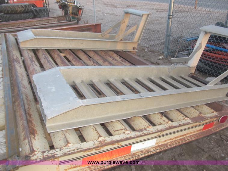 image for item B5395 1989 Redi Haul 25' tandem axle tag trailer