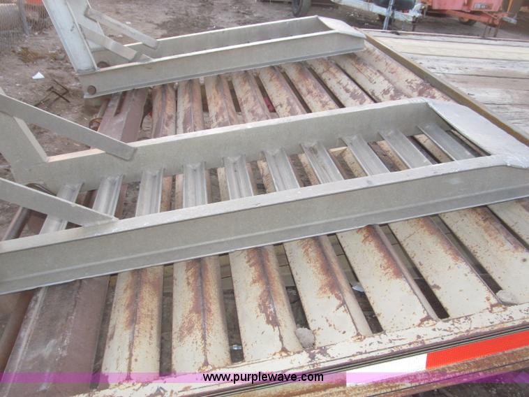 image for item B5395 1989 Redi Haul 25' tandem axle tag trailer