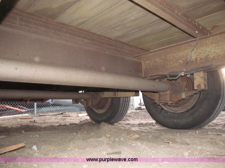 image for item B5395 1989 Redi Haul 25' tandem axle tag trailer