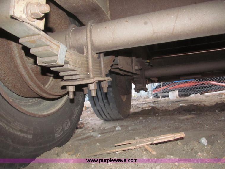 image for item B5395 1989 Redi Haul 25' tandem axle tag trailer