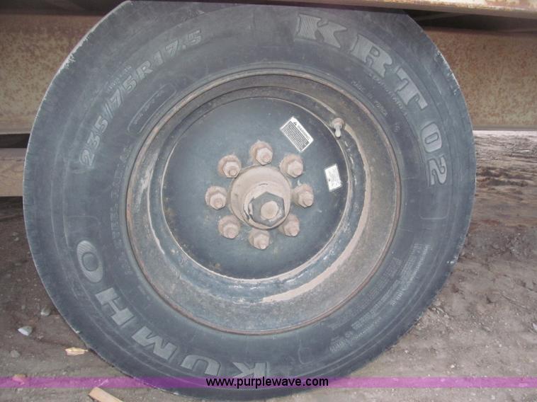 image for item B5395 1989 Redi Haul 25' tandem axle tag trailer