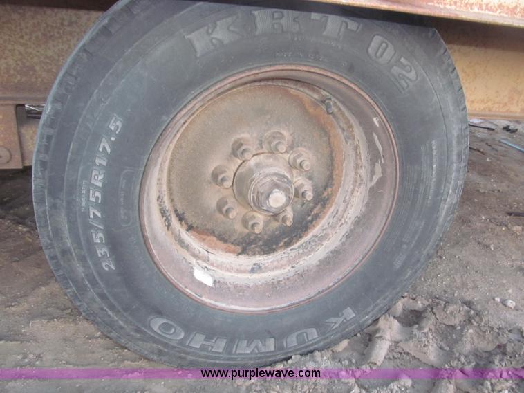 image for item B5395 1989 Redi Haul 25' tandem axle tag trailer